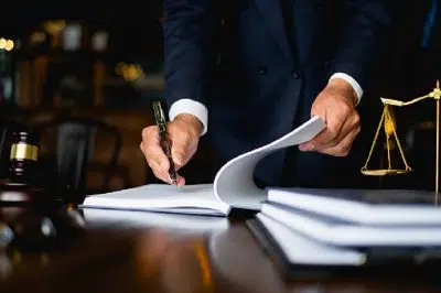 Combien coûte les services d'un avocat