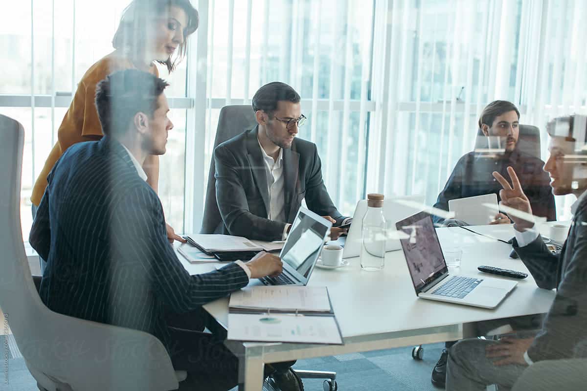 commerce international explications, salaires et débouchées